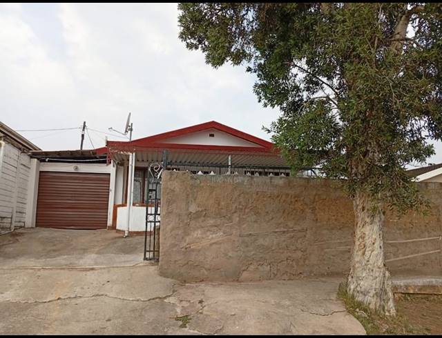 2 BEDROOM TOWNHOUSE FOR SALE IN BROOKDALE